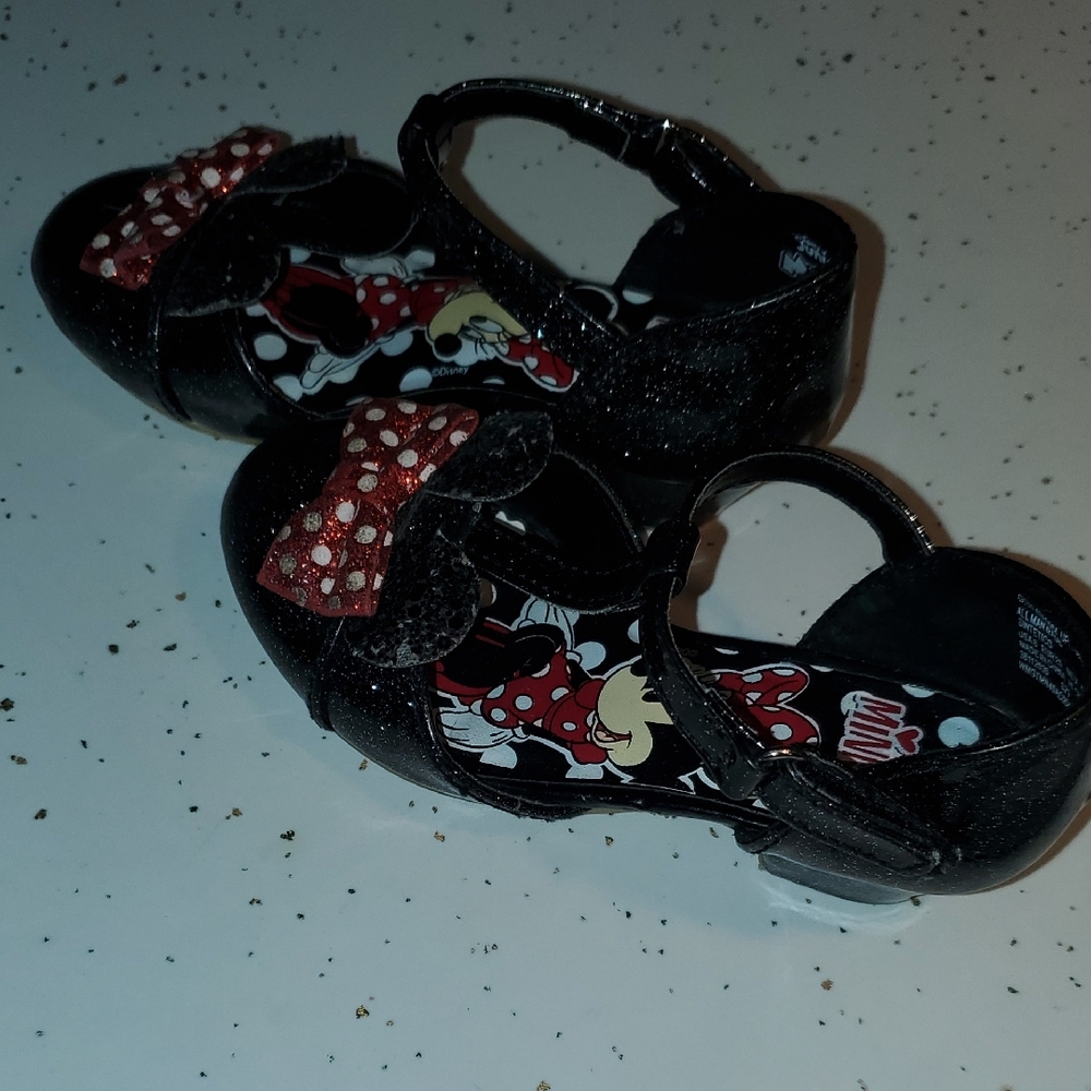 Disney Kids Sparkly Minnie Mouse Pump Heels.